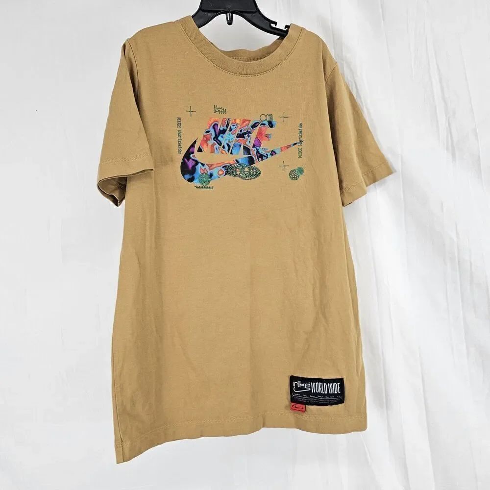 Nike Worldwide Boys Size Large Tan Tee With Psychodelic Deisgn T Shirt Graphic